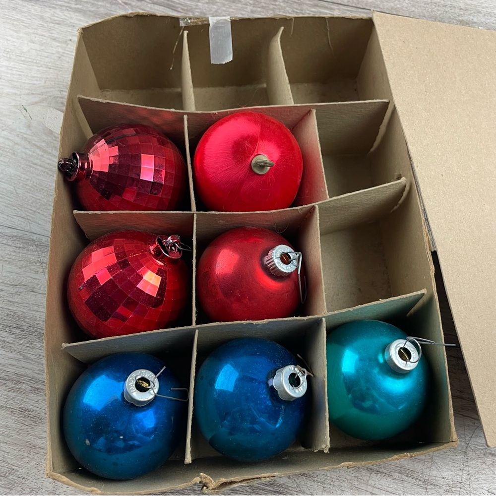 7 Vintage & Modern Christmas Ornaments In Shiny Brite Box 2.5” Red Blue